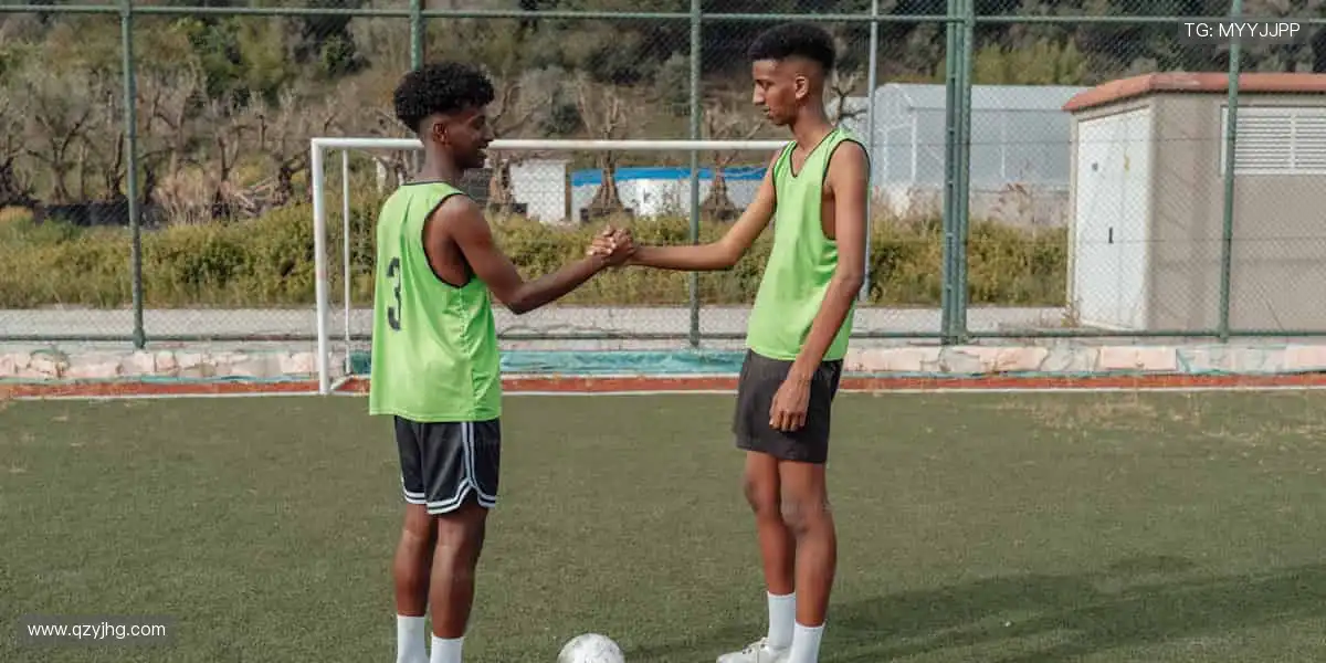 个性周边，彰显态度！👕💥